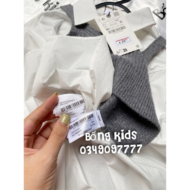 Set Áo Sơ Mi Bé Gái Kèm Gile Len Trắng/Xám ZR