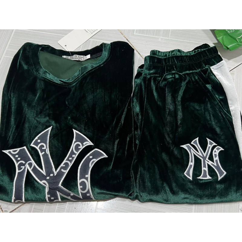 SÉT BỘ NHUNG THU ĐÔNG THÊU CHỮ