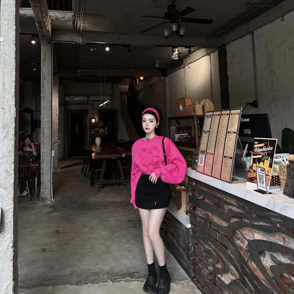 Aó nỉ hồng dáng ngắn tay bồng mix chân váy ngắn - Baube