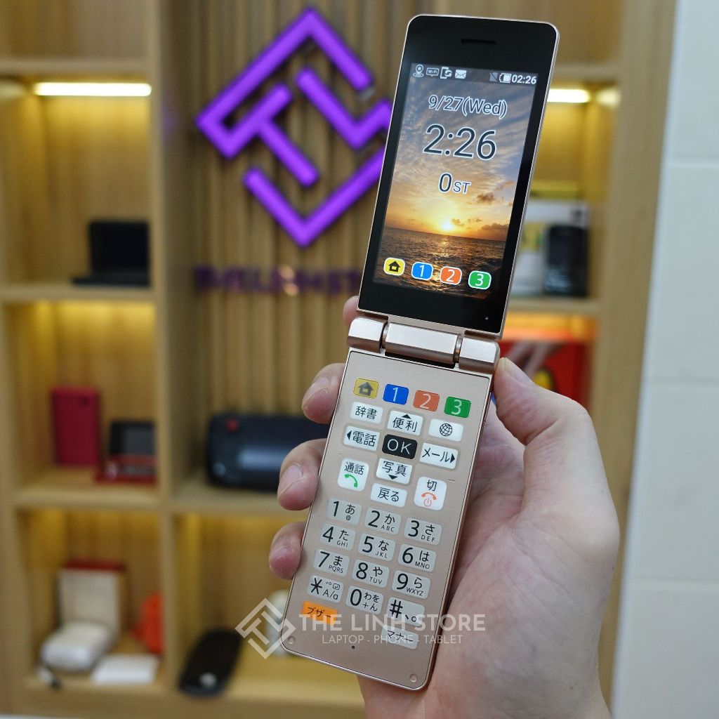 Điện thoại nắp gập Sharp 807sh có 4G WIFI - Màn hình phụ bên ngoài