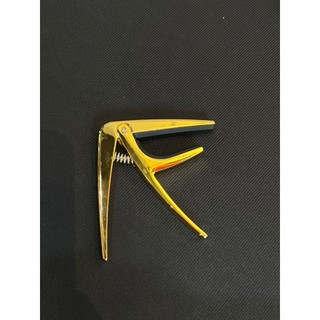Capo Aroma nâng giảm tone guitar