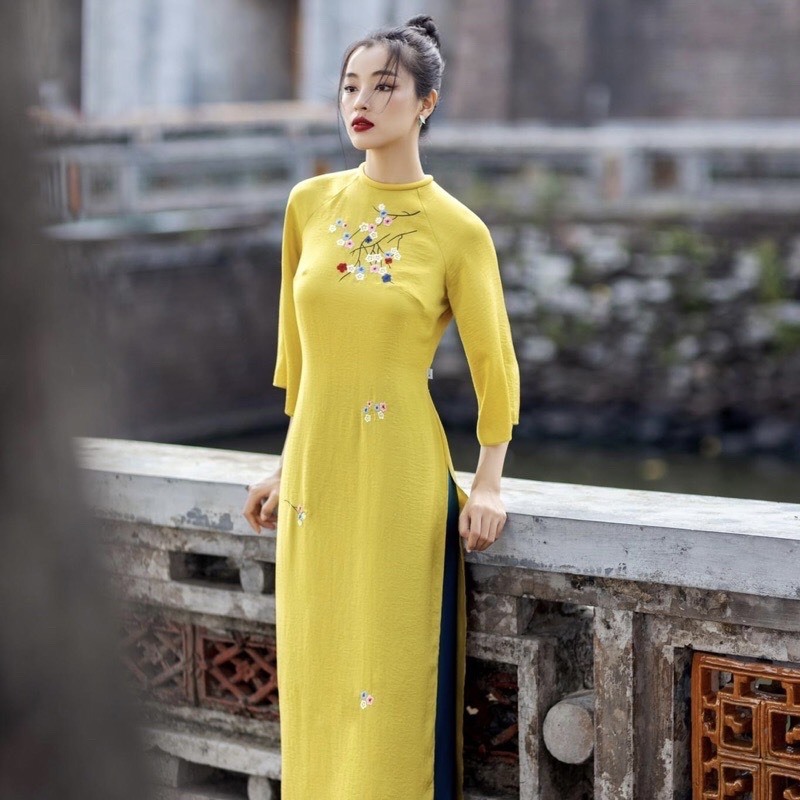 Áo Dài Cách Tân Nữ Thêu Hoa Cao Cấp_Áo Dài Đi Lễ Chùa, Du Xuân May Sẵn