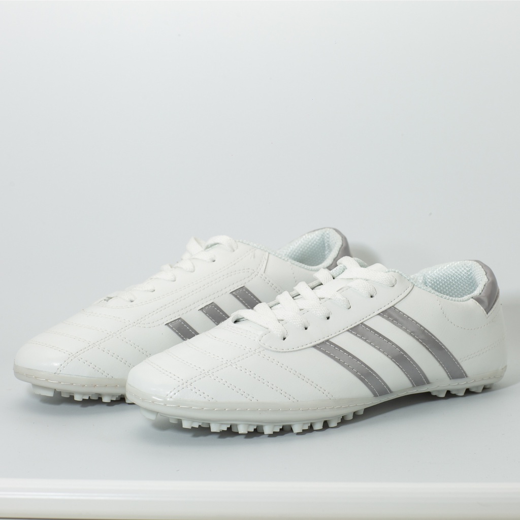 Giày Đá Bóng Wika 3 Sọc Da Nhăn Chính Hãng Đã Khâu Toàn Bộ Đế