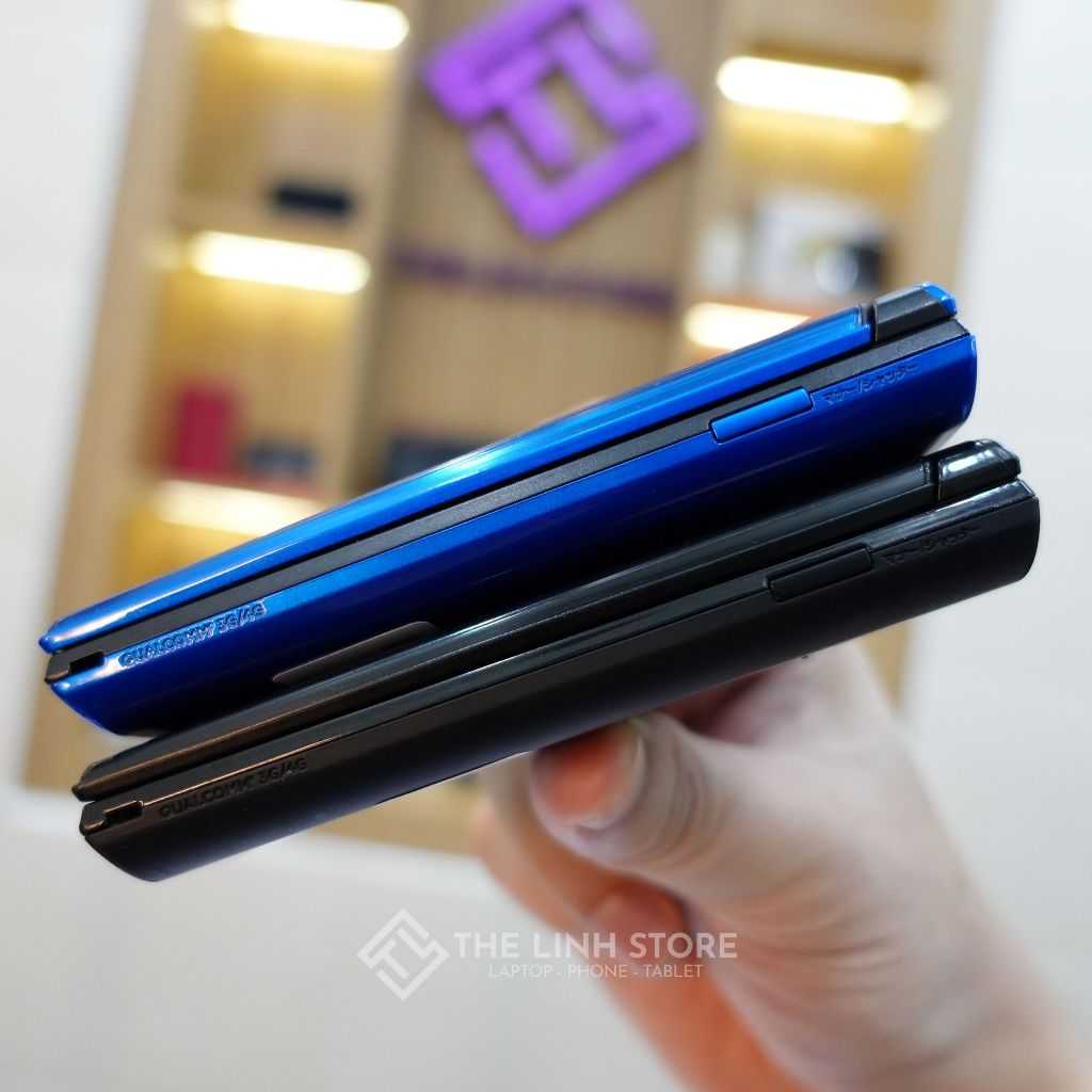 Điện thoại nắp gập Kyocera Digno 502KC có hỗ trợ 4G - Có màn phụ bên ngoài