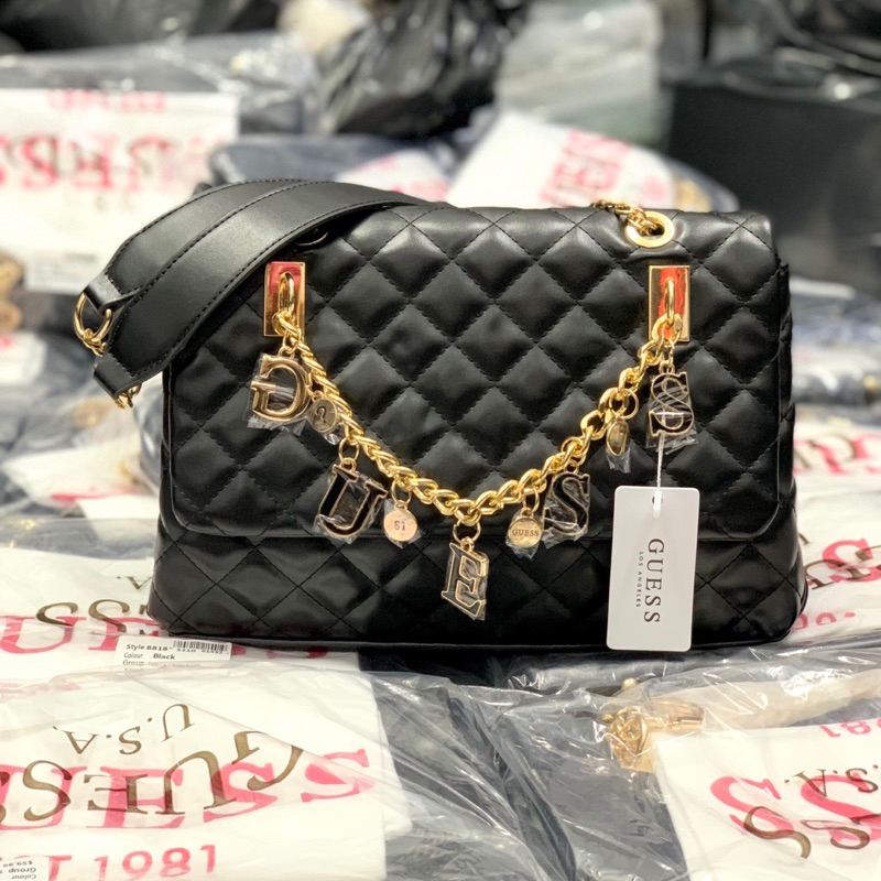 Túi guess đeo chéo nữ kèm charm
