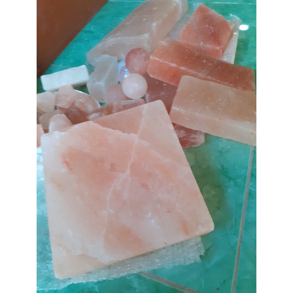 5kg đá muối himalaya, loại đá viên bị nứt hoặc bể cạnh,  phù hợp về ngâm chân tay hoặc chườm nóng, hoặc tự chế tác đèn t