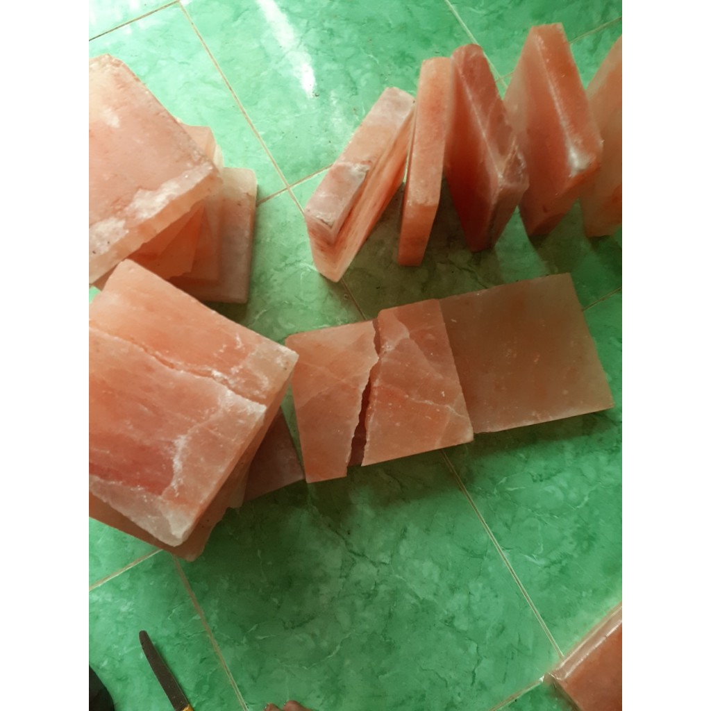 5kg đá muối himalaya, loại đá viên bị nứt hoặc bể cạnh,  phù hợp về ngâm chân tay hoặc chườm nóng, hoặc tự chế tác đèn t