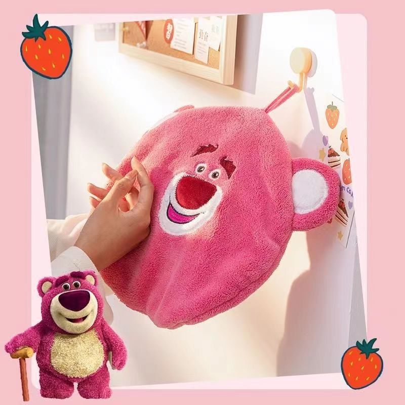 MVP3418 Khăn lau tay gấu dâu Lotso tròn đáng yêu siêu mềm mại thấm hút tốt có quai treo tường nhà tắm, nhà bếp phòng ngủ