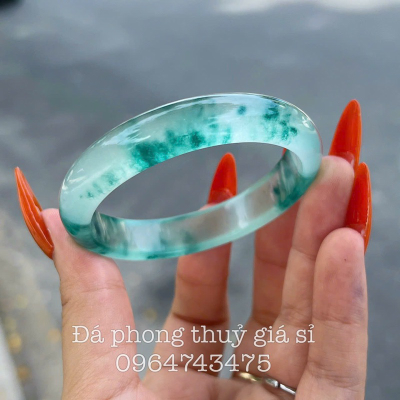 Vòng bản liền thach anh du long siêu trong biến thể siêu đẹp mịn size 52-60mm