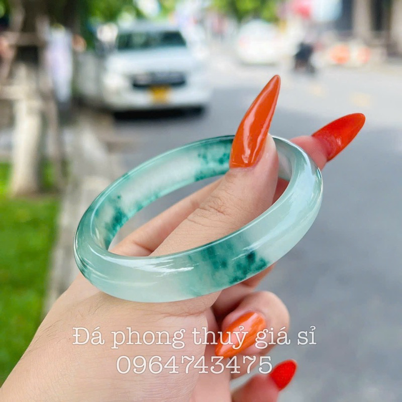 Vòng bản liền thach anh du long siêu trong biến thể siêu đẹp mịn size 52-60mm