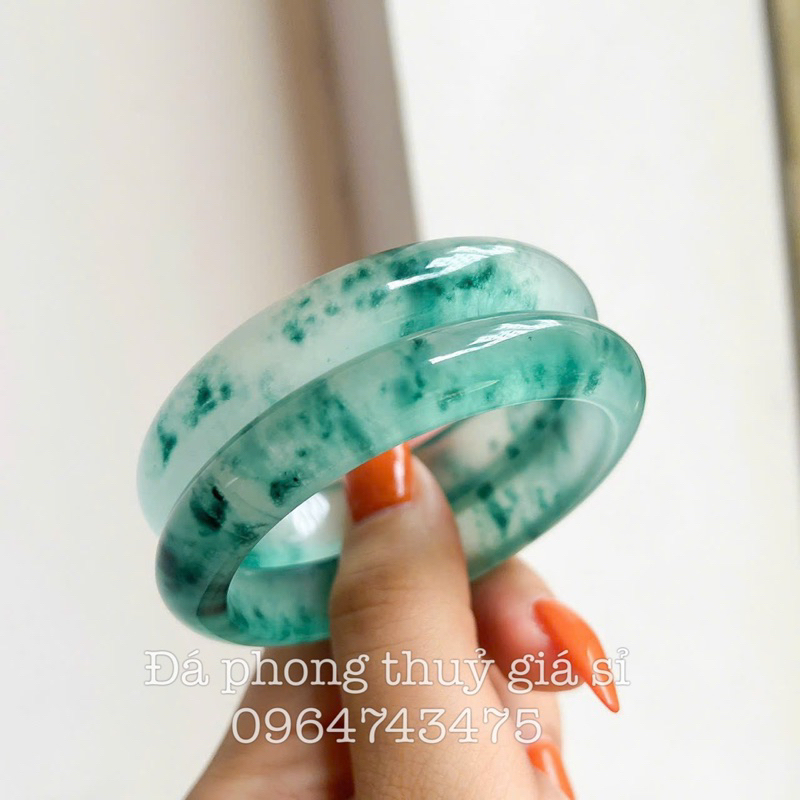 Vòng bản liền thach anh du long siêu trong biến thể siêu đẹp mịn size 52-60mm