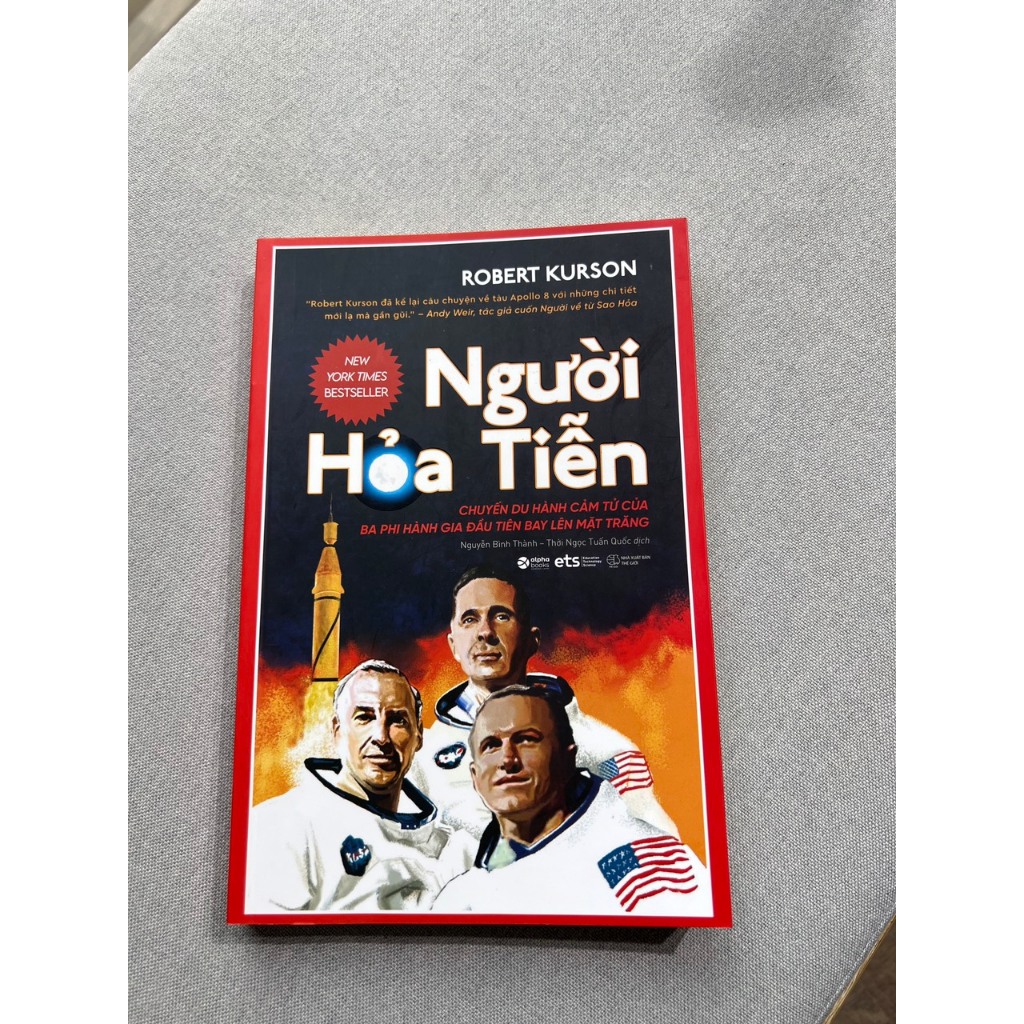 Sách - Người hỏa tiễn