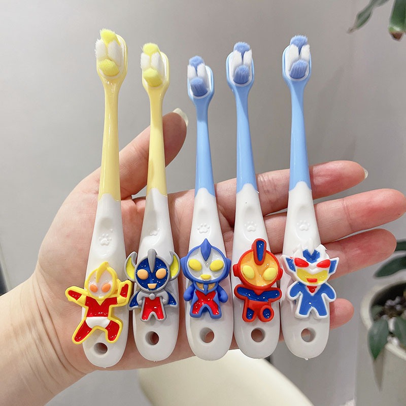 Bàn Chải Đánh Răng Lông Mềm Cho Bé Siêu Nhân Công Chúa Kitty Gấu Dâu