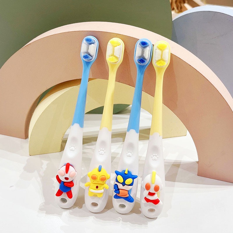 Bàn Chải Đánh Răng Lông Mềm Cho Bé Siêu Nhân Công Chúa Kitty Gấu Dâu