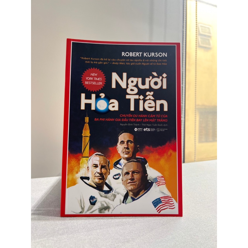 Sách - Người hỏa tiễn