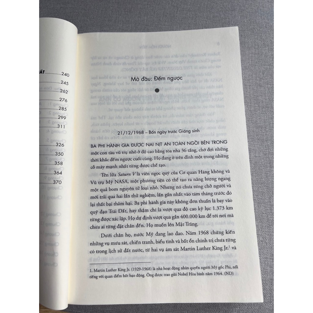 Sách - Người hỏa tiễn