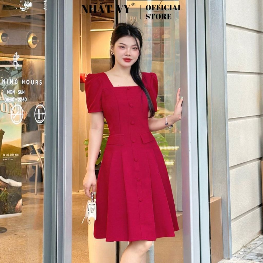Đầm cổ vuông Nhật Vy tay phồng đính cúc chất linen gân sang chảnh phù hợp đi chơi dự tiệc - D2806