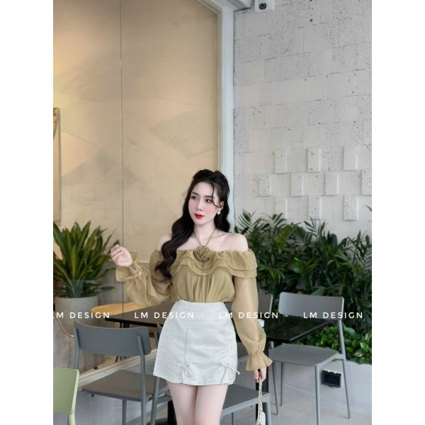 Áo sơ mi trễ vai,buộc bông hồng siêu xinh,sơ mi voan tơ lụa óng mã 23491
