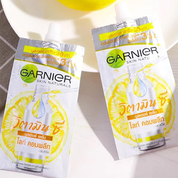 Sample Garnier Bright Complete Anti-Acnes Booster Serum 4% [Niacinamide, BHA, AHA, Vitamin C] 7.5ml