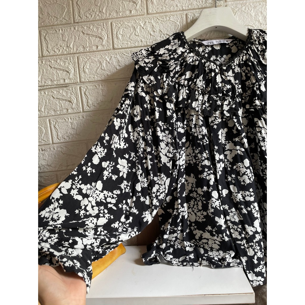 Áo babydoll phối bèo ZARA