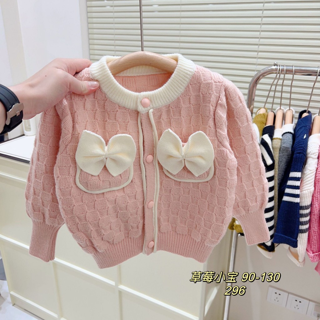 B0092-Áo len đính nơ bé gái