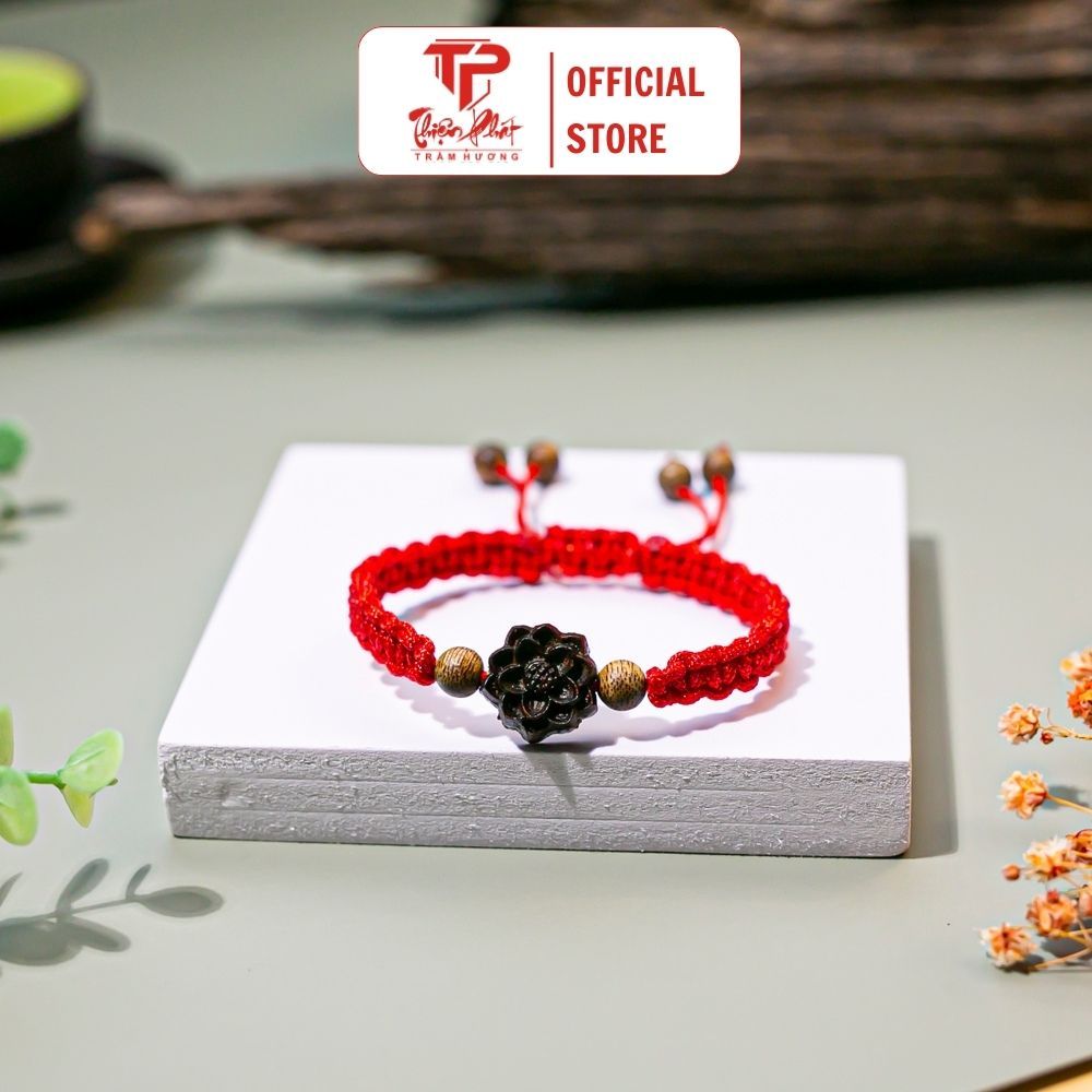 Vòng trầm hương chỉ đỏ may mắn mix charm hoa sen, Hồ ly - Trầm Hương Thiện Phát