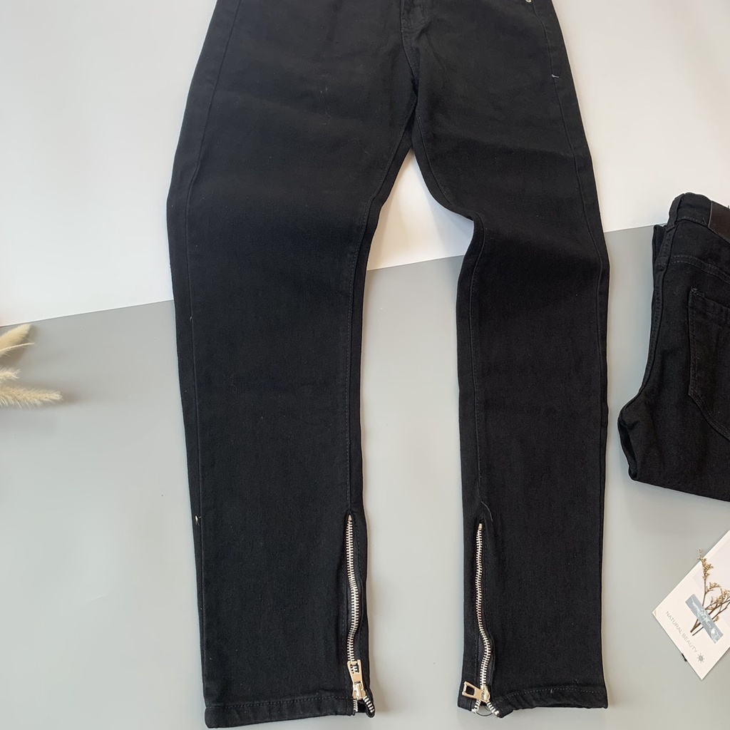 Quần Bò Đen Nam Trơn Phối Thêu Khoá Zip Ống, Quần Jean Nam Đen 2 khoái zip hot trend 2023