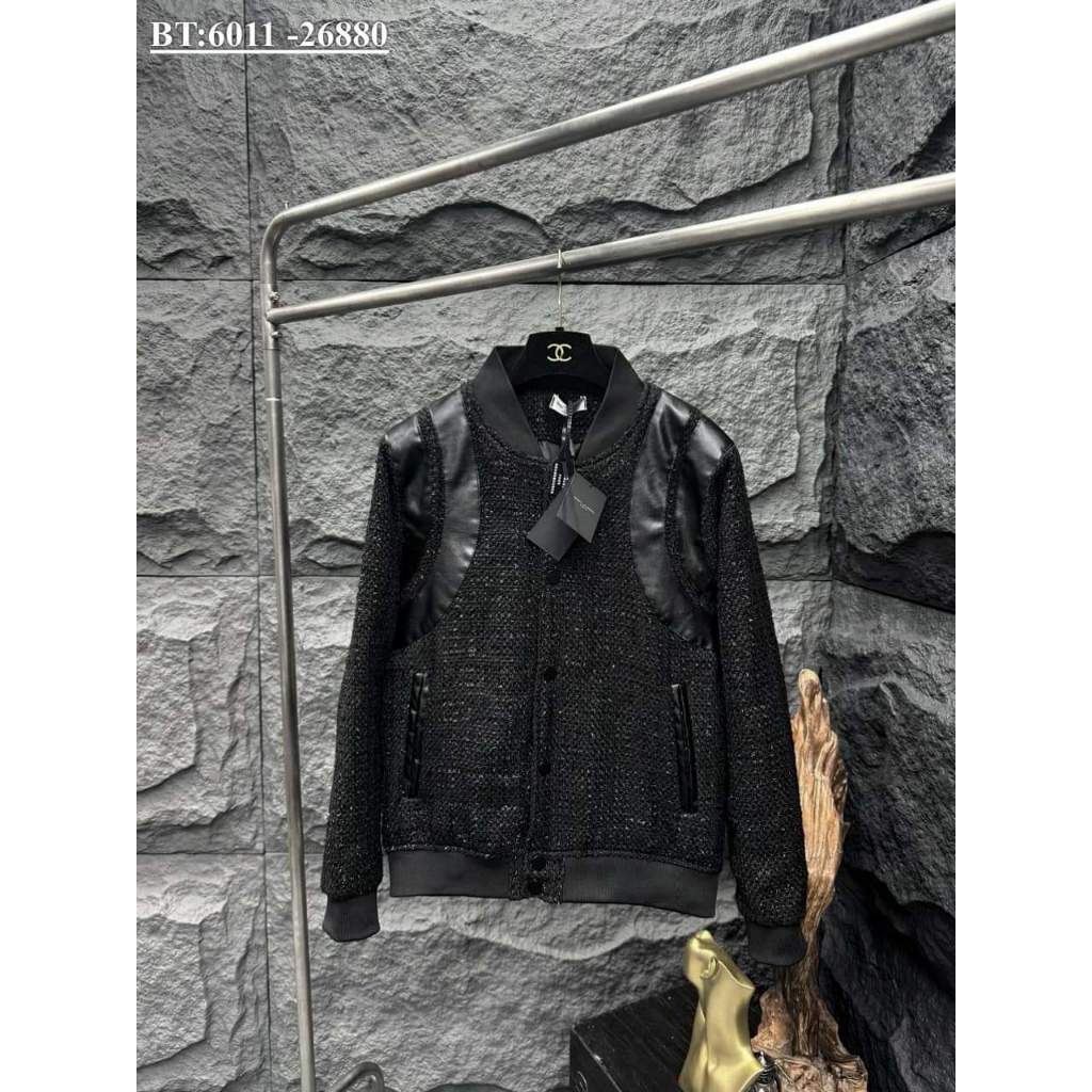 Áo Khoác Bomber Nam Nữ Phối Viền Da Cúc Bấm Sành Điệu, Chất Vải Dạ Lấp Lánh Tạo Phong Cách Sang Chảnh Thời Thượng