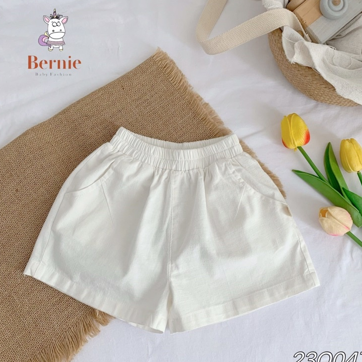 Quần sooc bé trai bé gái màu trắng Bernie vải linen mềm unisex cho bé từ 11-28kg- 23Q047