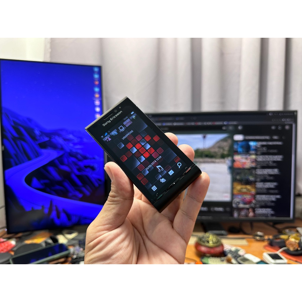 Điện thoại Sony Ericsson U1i chính hãng