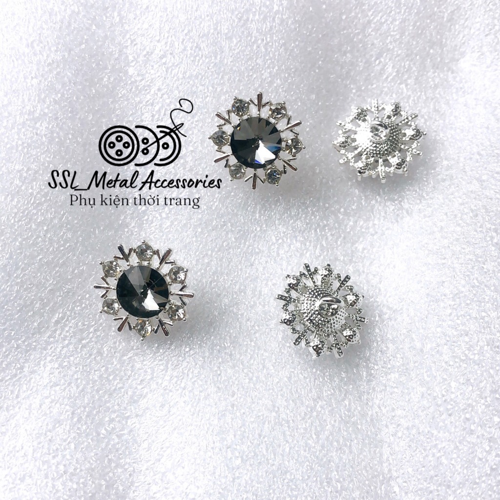Cúc áo, Nút kim loại hình tròn đính đá dùng cho áo, váy, đầm, áo khoác - Alloy button YV-18H 18mm