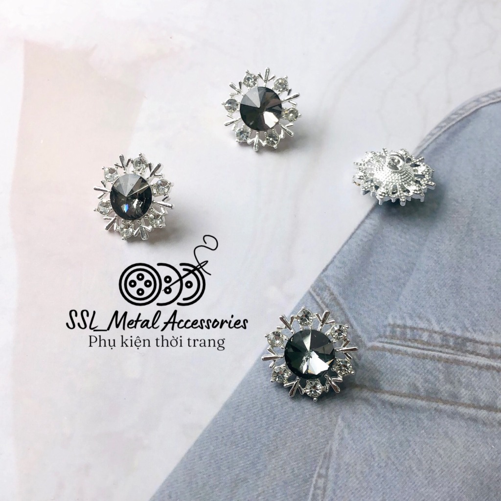 Cúc áo, Nút kim loại hình tròn đính đá dùng cho áo, váy, đầm, áo khoác - Alloy button YV-18H 18mm
