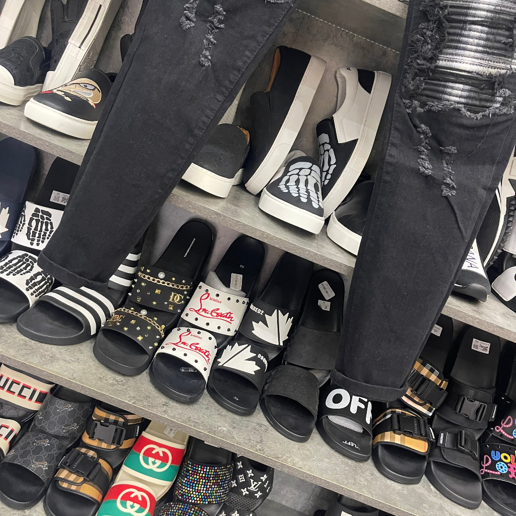 Quần jean bò nam Amiri slimfit đen rách tua dọc đùi vá vải nhăn sọc đen trắng 4 cúc chữ cao cấp HOT 2023