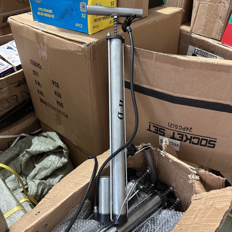 Bơm Tay Xe Đạp Có Bình Hơi Trợ Lực Màu Xám. Hàng Loại 1 Thân Thép Hiệu HD