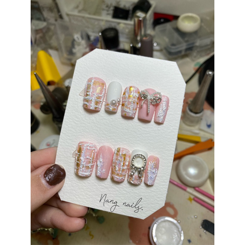 Nails Tết - Móng úp thiết kế tông Hồng pastel sẵn h chảnh, không kém da - Nailsbox tặng kèm bộ kit 3 món