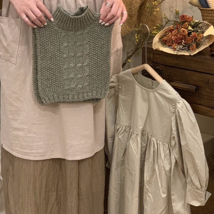 Set Váy Tay Dài Và Yếm Cổ Len Mềm Mùa Thu Quảng Châu Phong Cách Vintage Bé Gái Size Đại