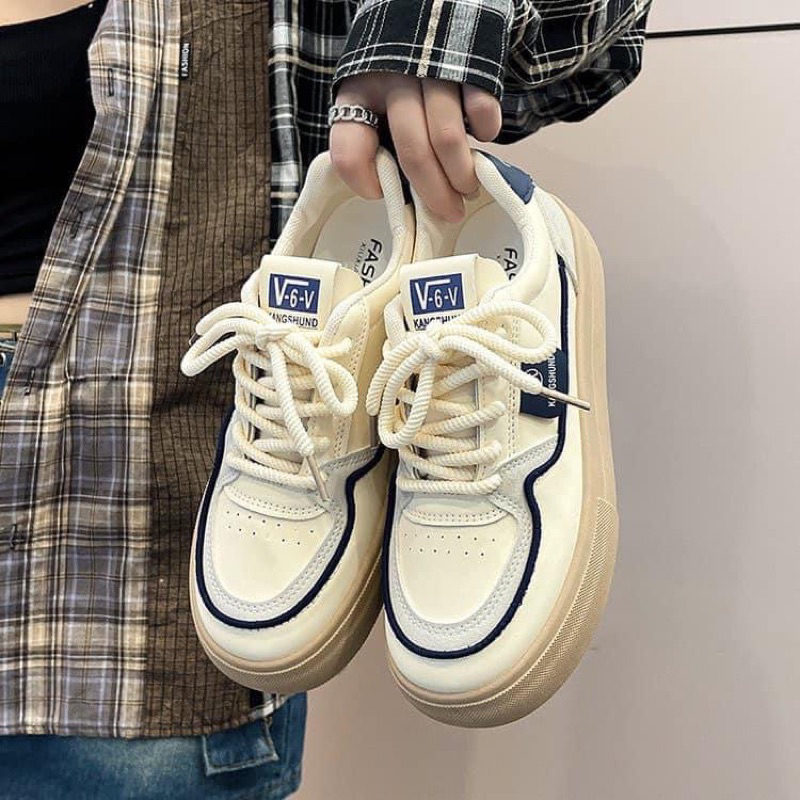 MÃ C-17 GIÀY THỂ THAO TEM