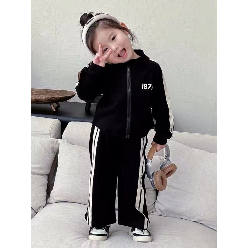 Set thể thao áo kéo khoá quần suôn