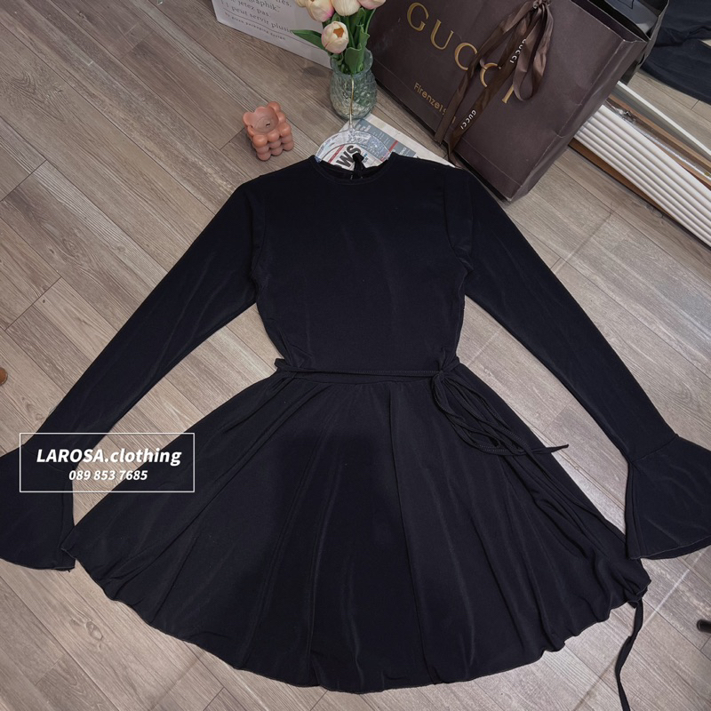 Đầm Xoè Tay Loe Hở Lưng Trang Phục Dạo Phố Sang Chảnh