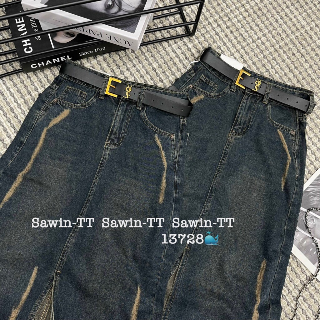 Chân váy jeans denim bò dài midi xẻ trước QCCC QCL1 CV0108 Mía
