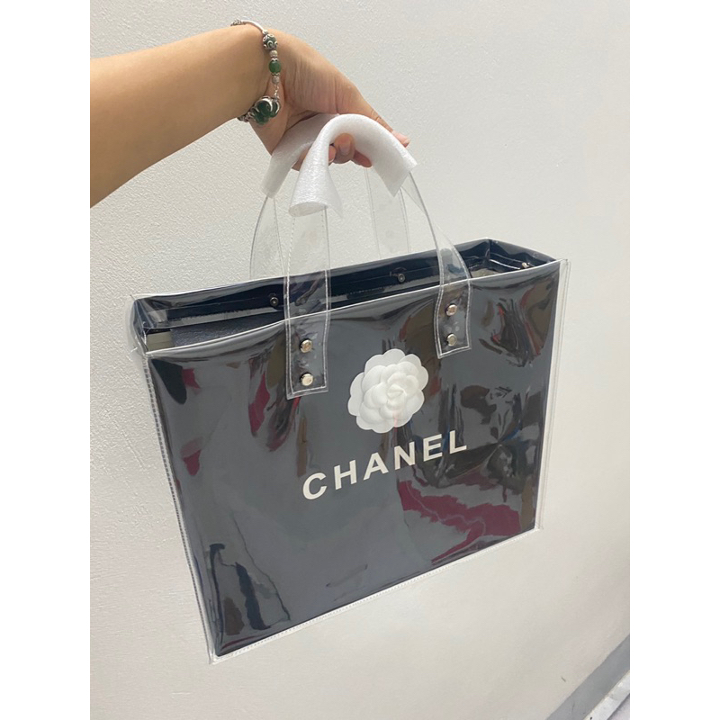 Túi custom quai da + hoa trà + dây ngọc trang trí