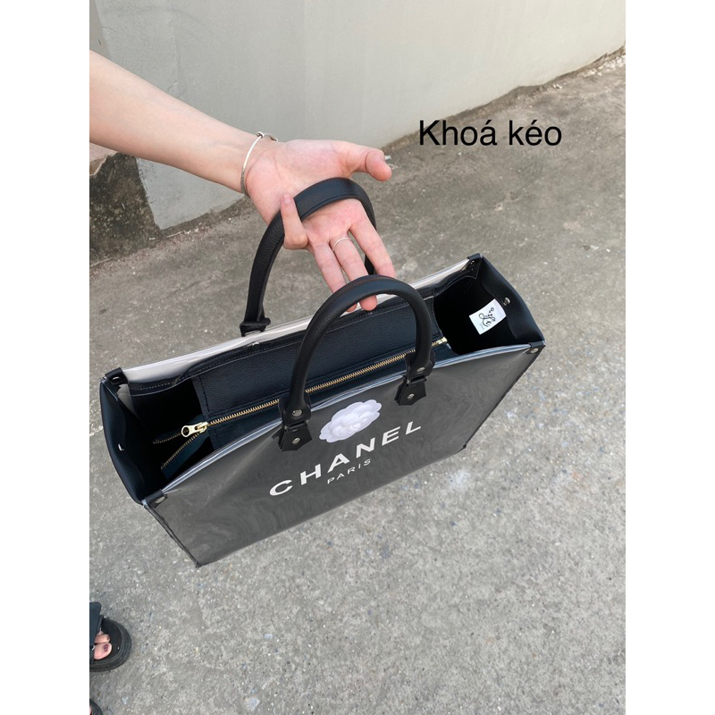 Túi custom quai da + hoa trà + dây ngọc trang trí