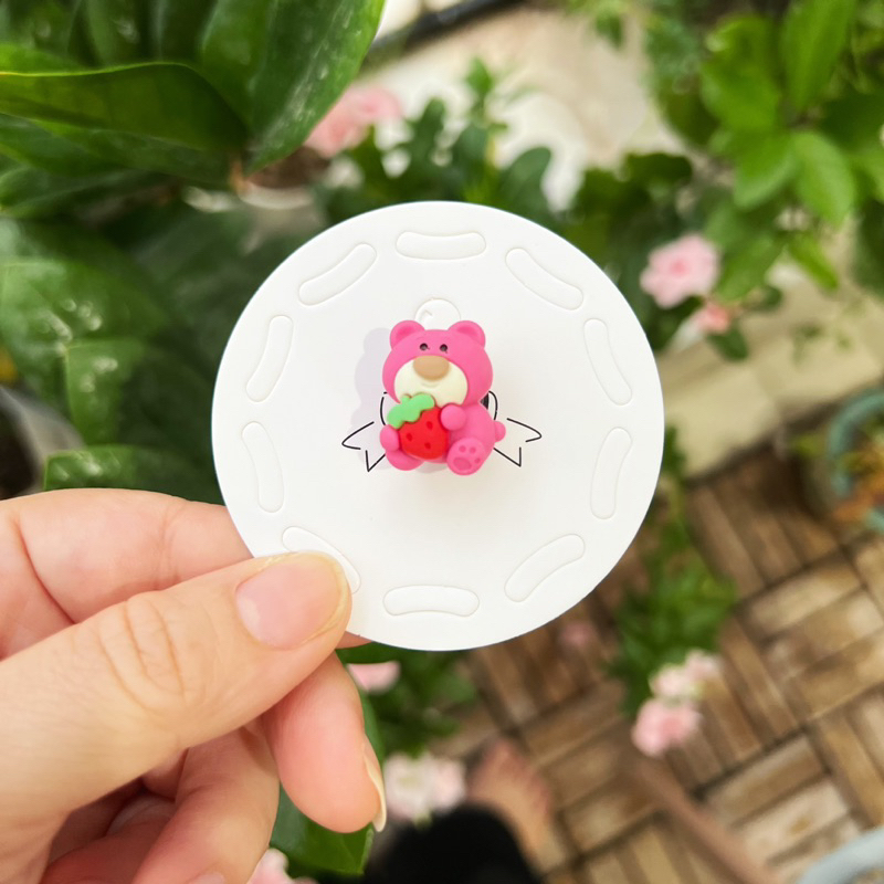 Charm gắn dép, sticker gắn dép gấu dâu Lotso