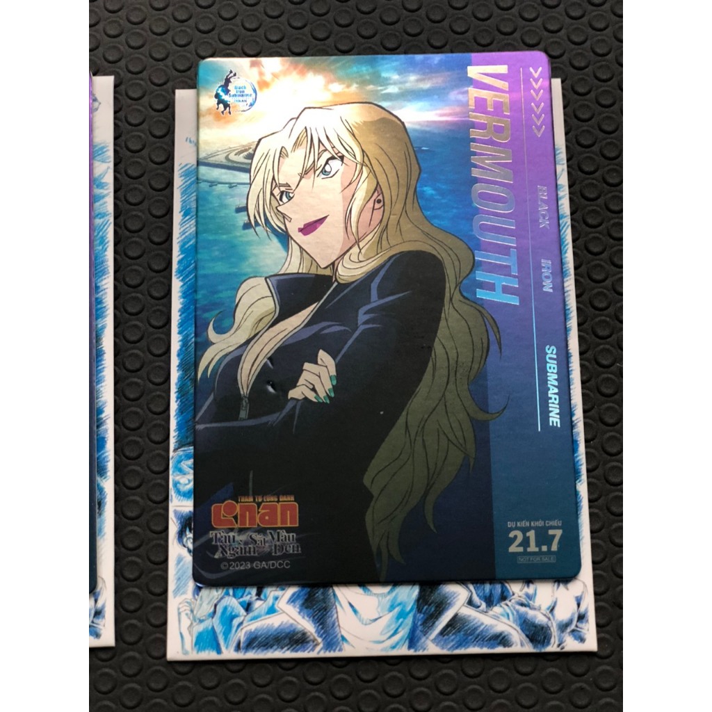Thẻ quà tặng gacha conan tàu ngầm sắt màu đen