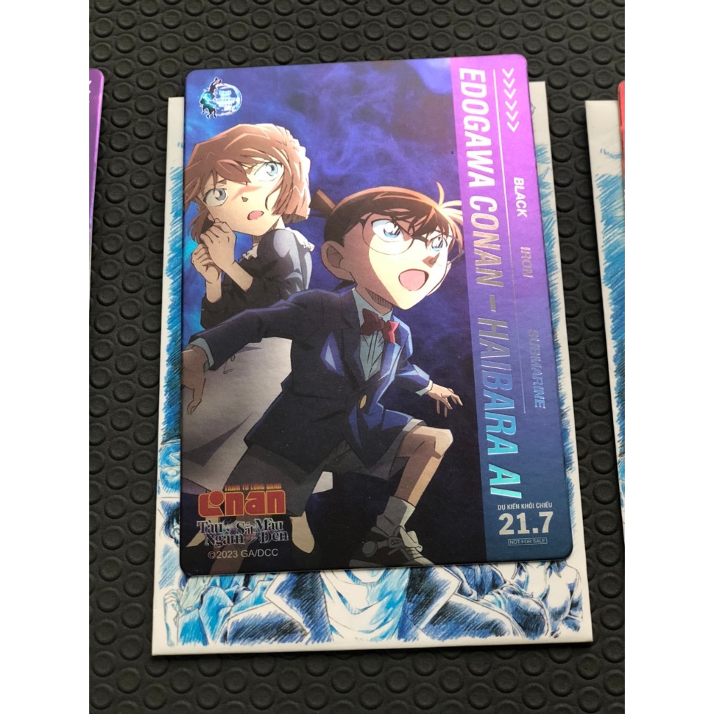 Thẻ quà tặng gacha conan tàu ngầm sắt màu đen