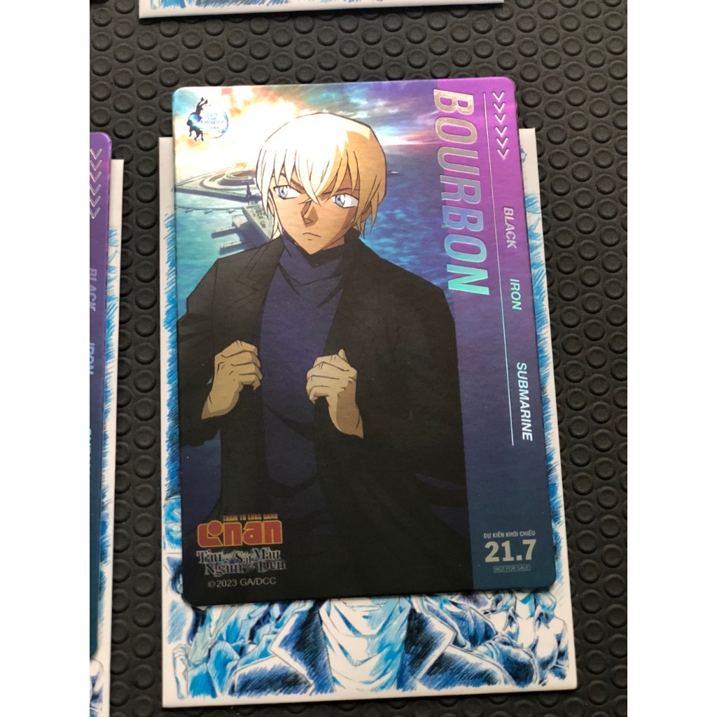 Thẻ quà tặng gacha conan tàu ngầm sắt màu đen