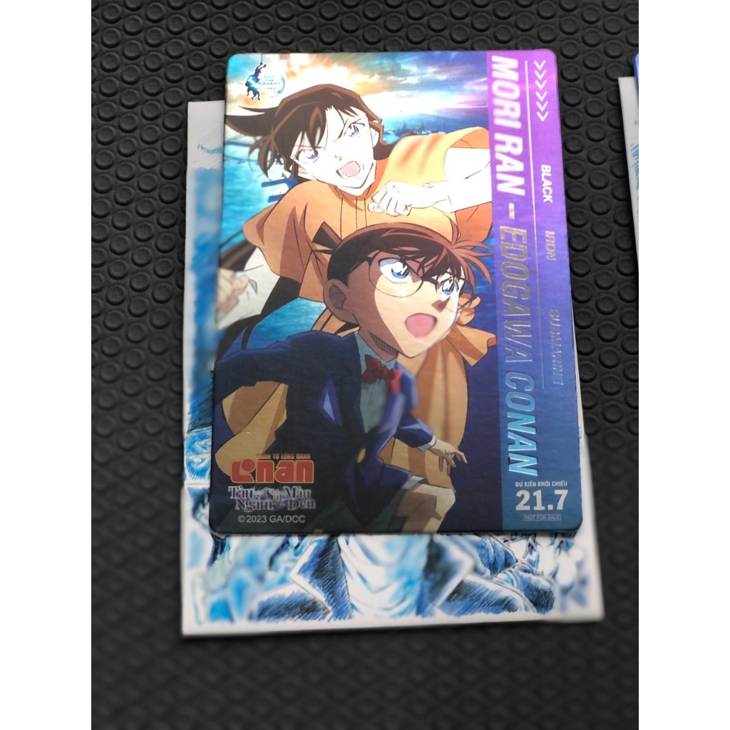Thẻ quà tặng gacha conan tàu ngầm sắt màu đen