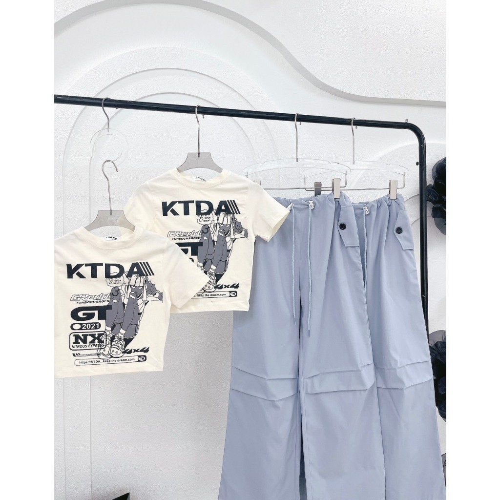 SET ÁO CROPTOP KEM IN HÌNH + QUẦN XÁM TÚI HỘP SUÔNG