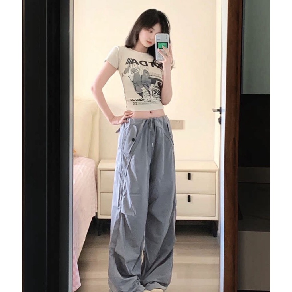 SET ÁO CROPTOP KEM IN HÌNH + QUẦN XÁM TÚI HỘP SUÔNG