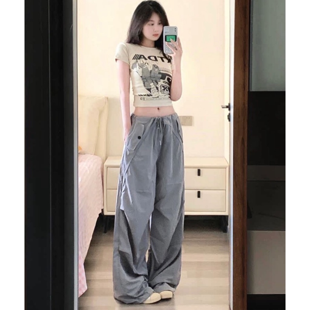 SET ÁO CROPTOP KEM IN HÌNH + QUẦN XÁM TÚI HỘP SUÔNG